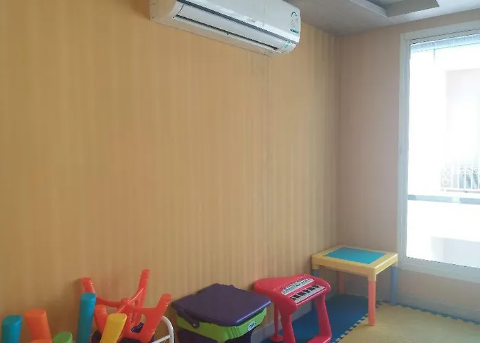 Dazzle Sukhumvit 7 Hotel 4*